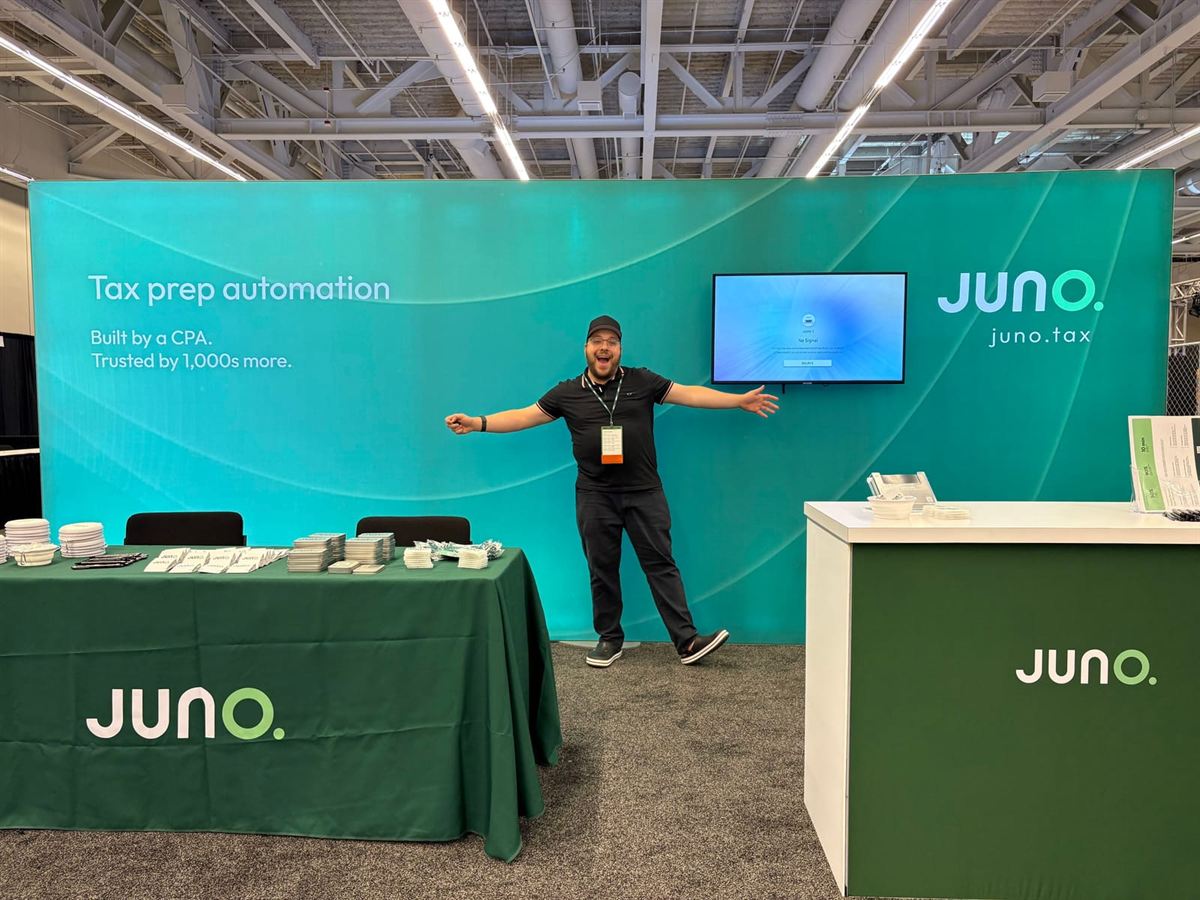 Yehuda at the Juno booth